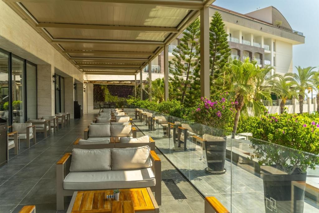 DOUBLETREE BY HILTON ANTALYA KEMER