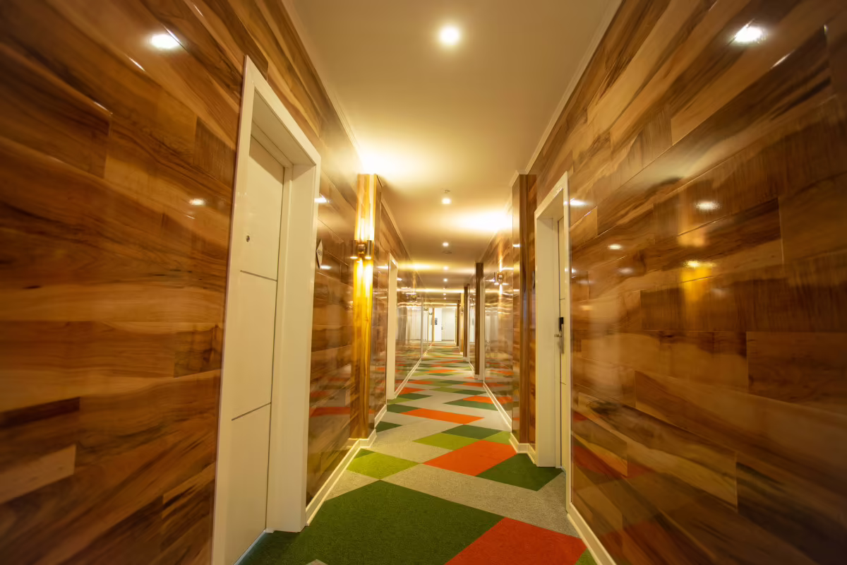 B HOTEL BISHKEK (БИ ОТЕЛЬ БИШКЕК)