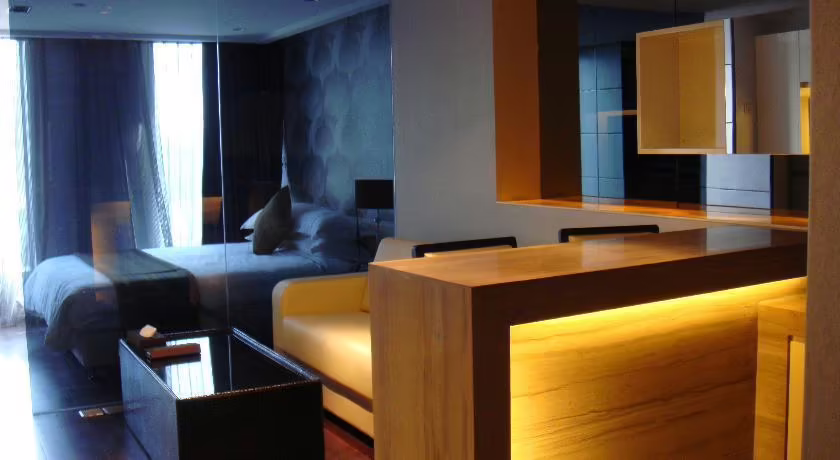 Q-CITY HOTEL