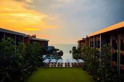 RENAISSANCE PATTAYA RESORT & SPA