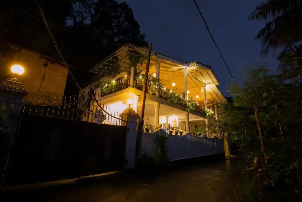 LA VILLA UNAWATUNA
