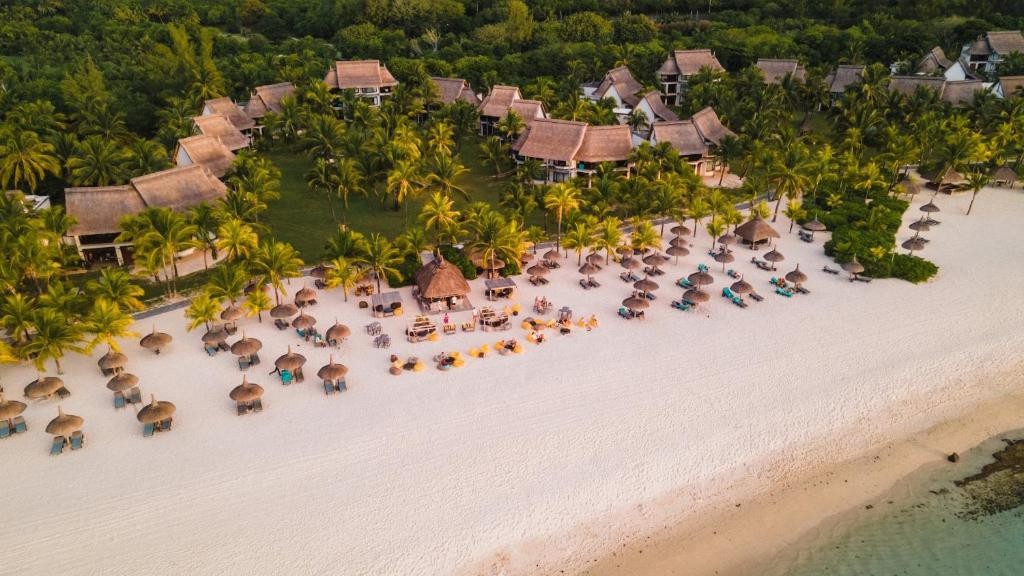 DINAROBIN BEACHCOMBER GOLF RESORT & SPA