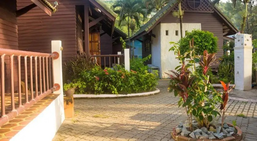 NAITHON BEACH RESORT