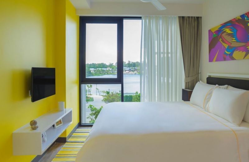 1 bedroom suite water