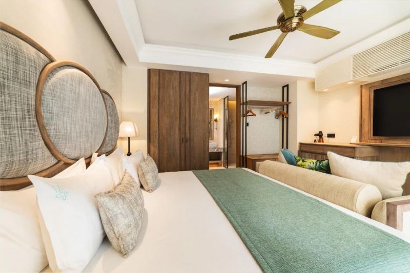family beachfront suite pool villa