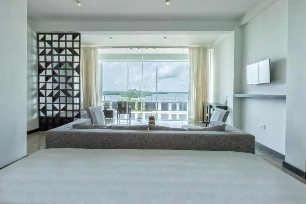 SPLENDOUR RESIDENCE BOUTIQUE HOTEL