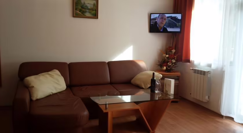 PERSEY FLORA APART (EX. FLORA RESIDENCE)