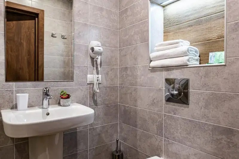 RUS HOTEL GROUP (РУС ХОТЕЛ ГРУПП)