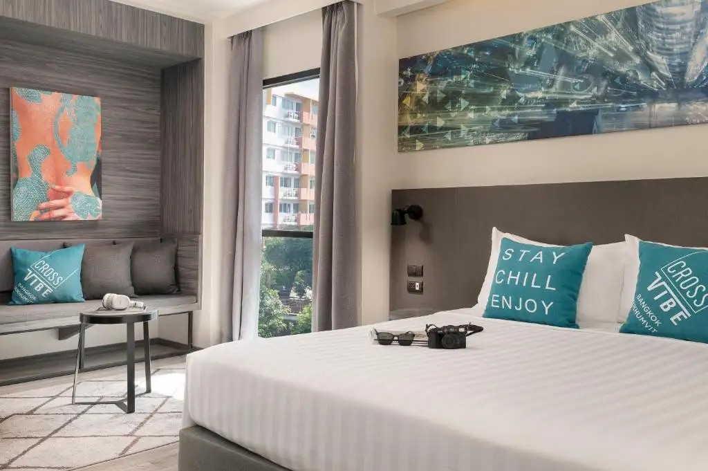 CROSS VIBE BANGKOK SUKHUMVIT HOTEL