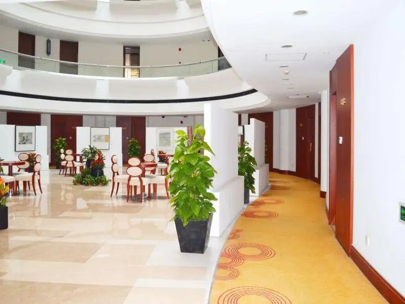NOBLE CENTER