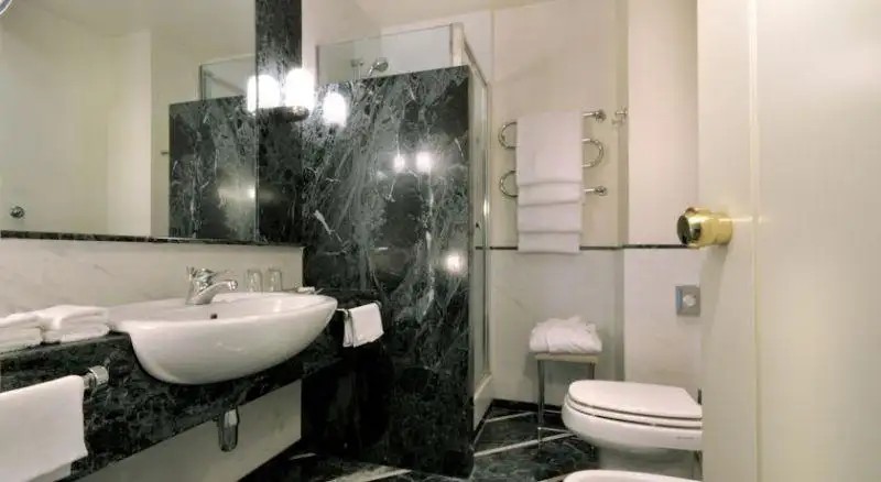 GRAND HOTEL VESUVIO