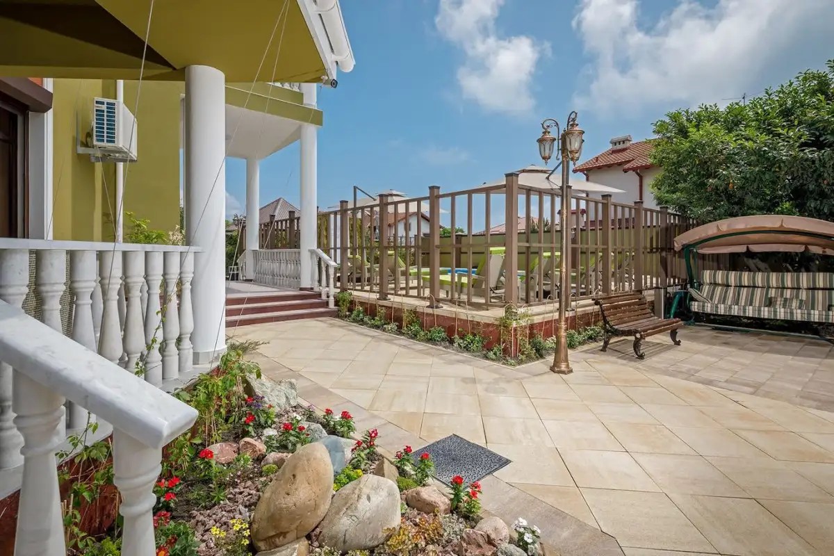 БИОГРАФИЯ