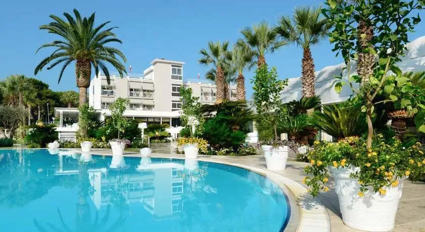 BEST WESTERN ESPLANADE PAESTUM