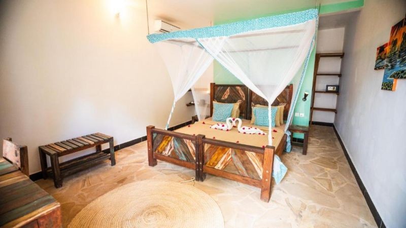 suite mangrove pool view