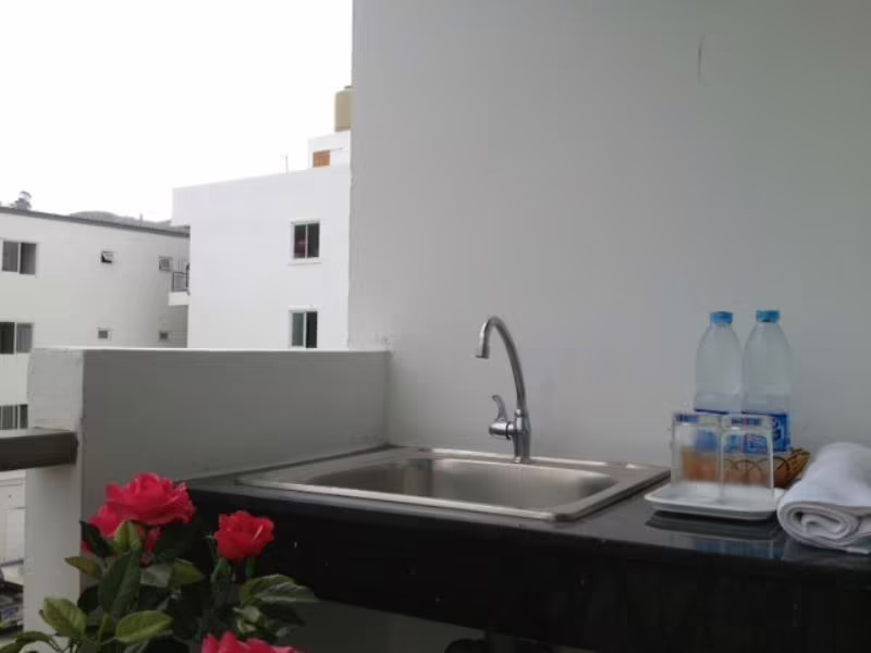NINAS HOTEL