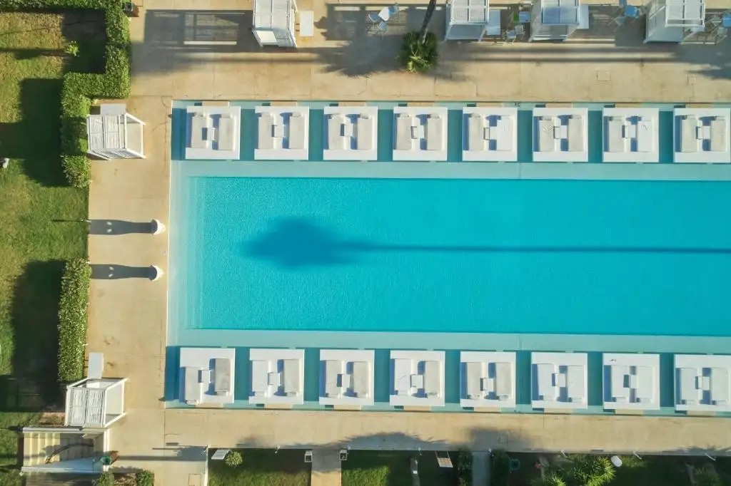 SO WHITE CLUB RESORT