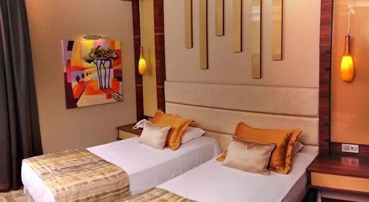 AVIN HOTEL