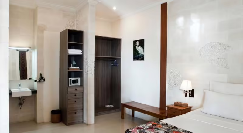 SEA BREEZE CANDIDASA