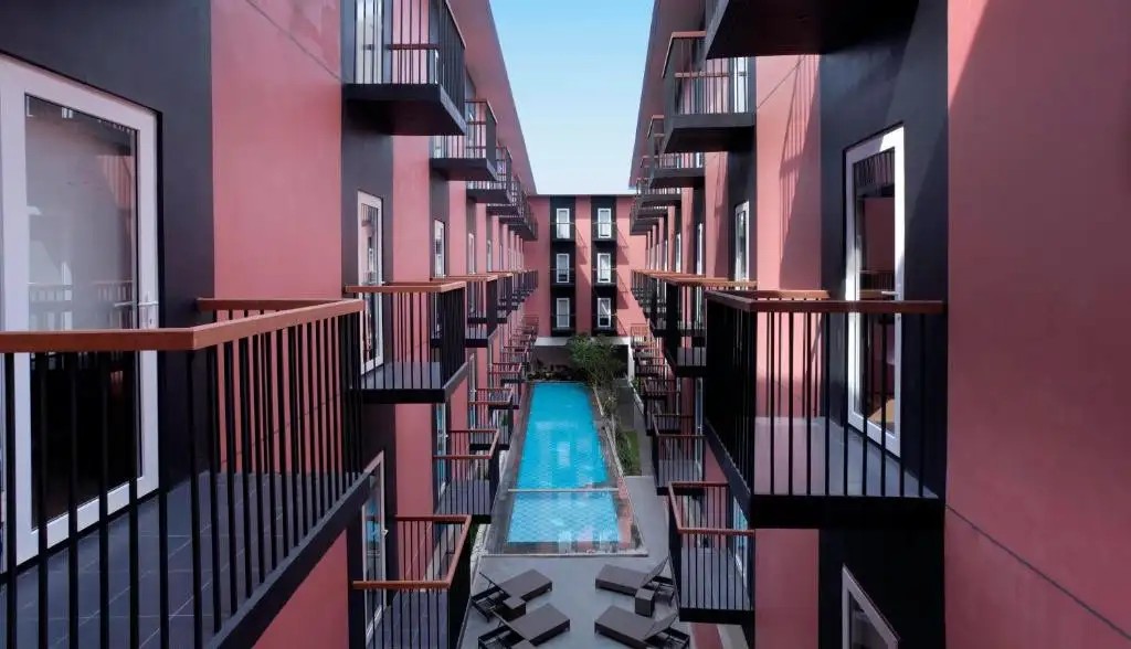 AMARIS HOTEL PRATAMA