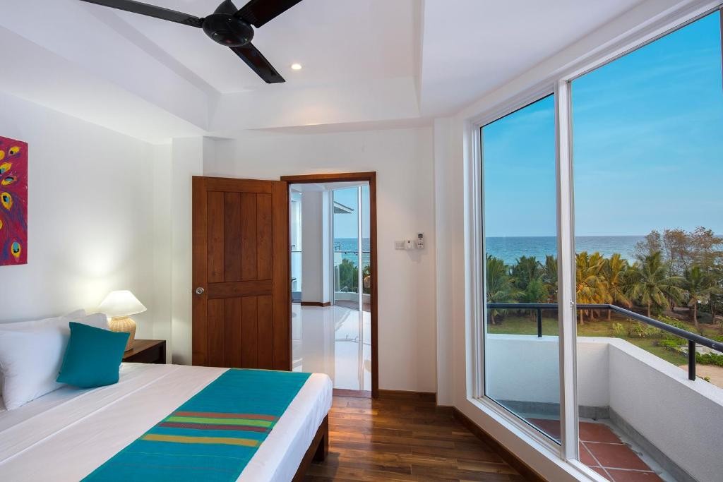 CASAMIA OCEANFRONT CONDOS NILAVELI