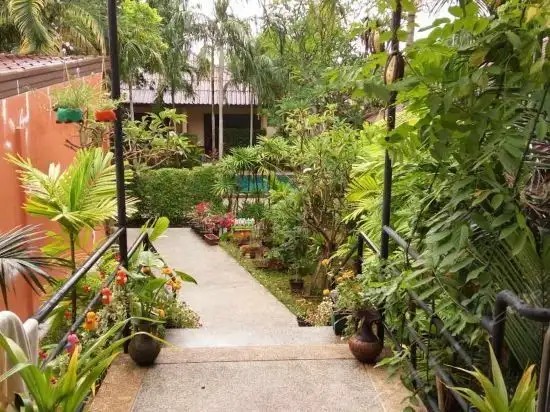 HAPPY COTTAGES PHUKET