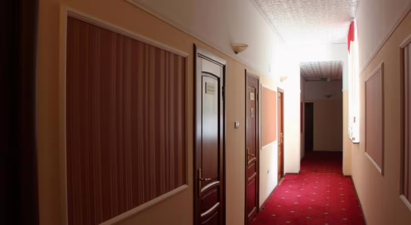 МОЛОДЕЖНАЯ