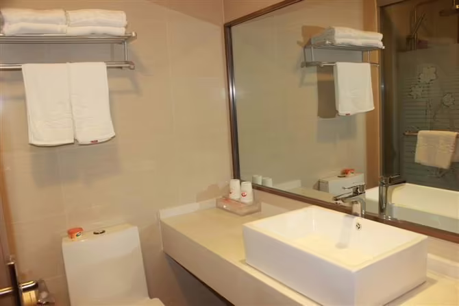 YITING 6+E HOTEL
