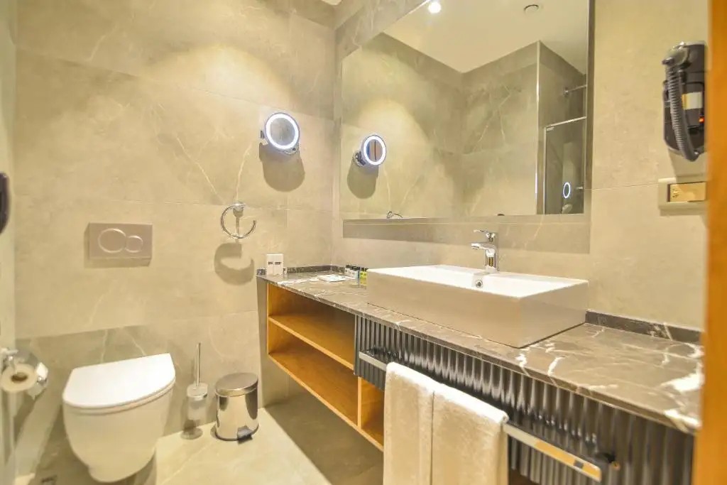 SERENITY COMFORT HOTEL
