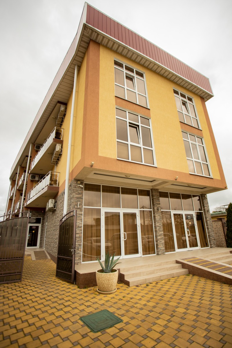 GRAND AERO HOTEL