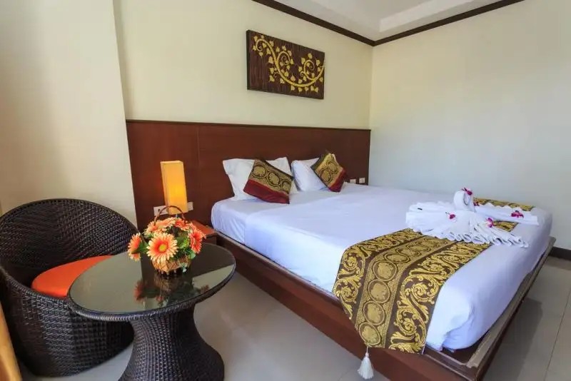 SHARAYA RESIDENCE PATONG (EX.ASIALOOP G-HOUSE)