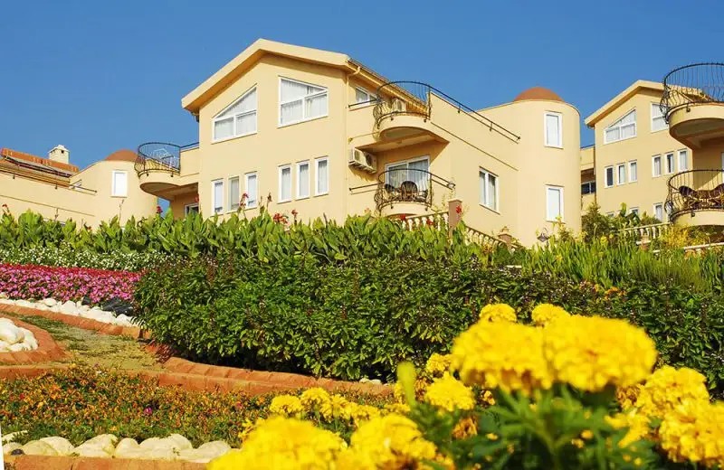 GOLDEN LUXURY APARTMENTS & VILLAS