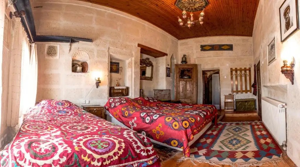 KIRKIT HOTEL