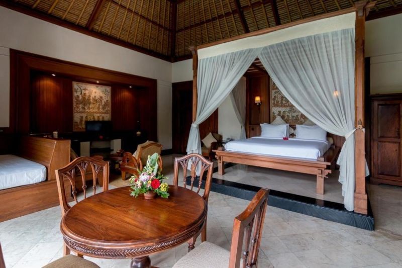 1 bedroom pool villa with day bed
