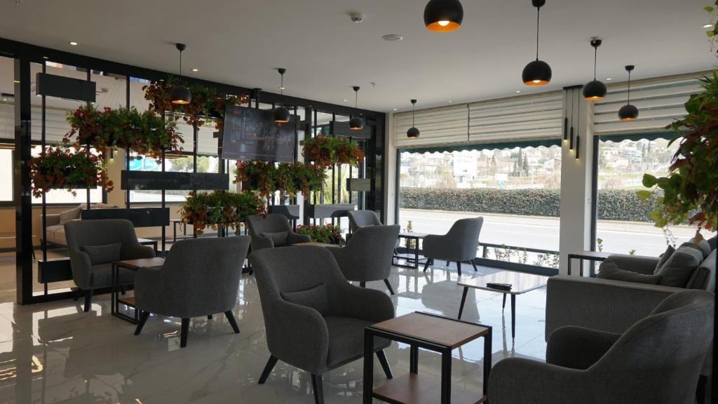 AVWAN HOTEL CIGLI 