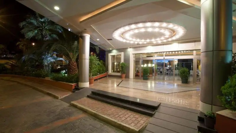 CLUB SIDE COAST HOTEL