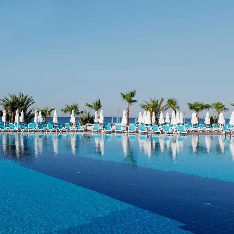 PALOMA OCEANA RESORT