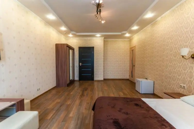 R-HOTEL 4 (Р ОТЕЛЬ 4)