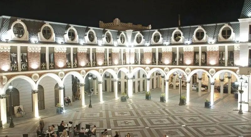 PIAZZA FOUR COLOURS