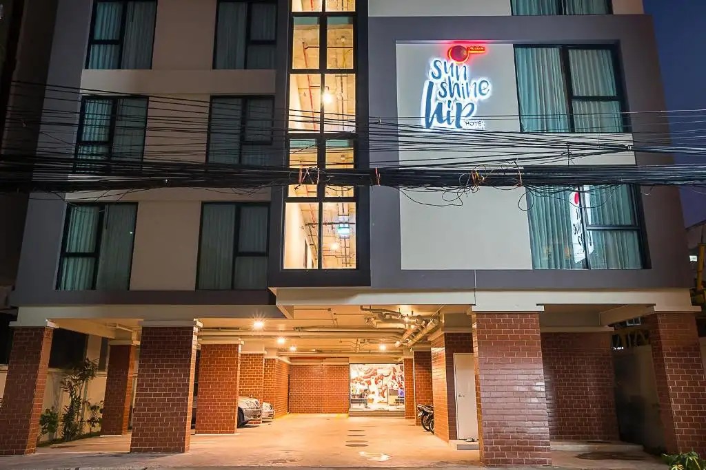 SUNSHINE HIP HOTEL
