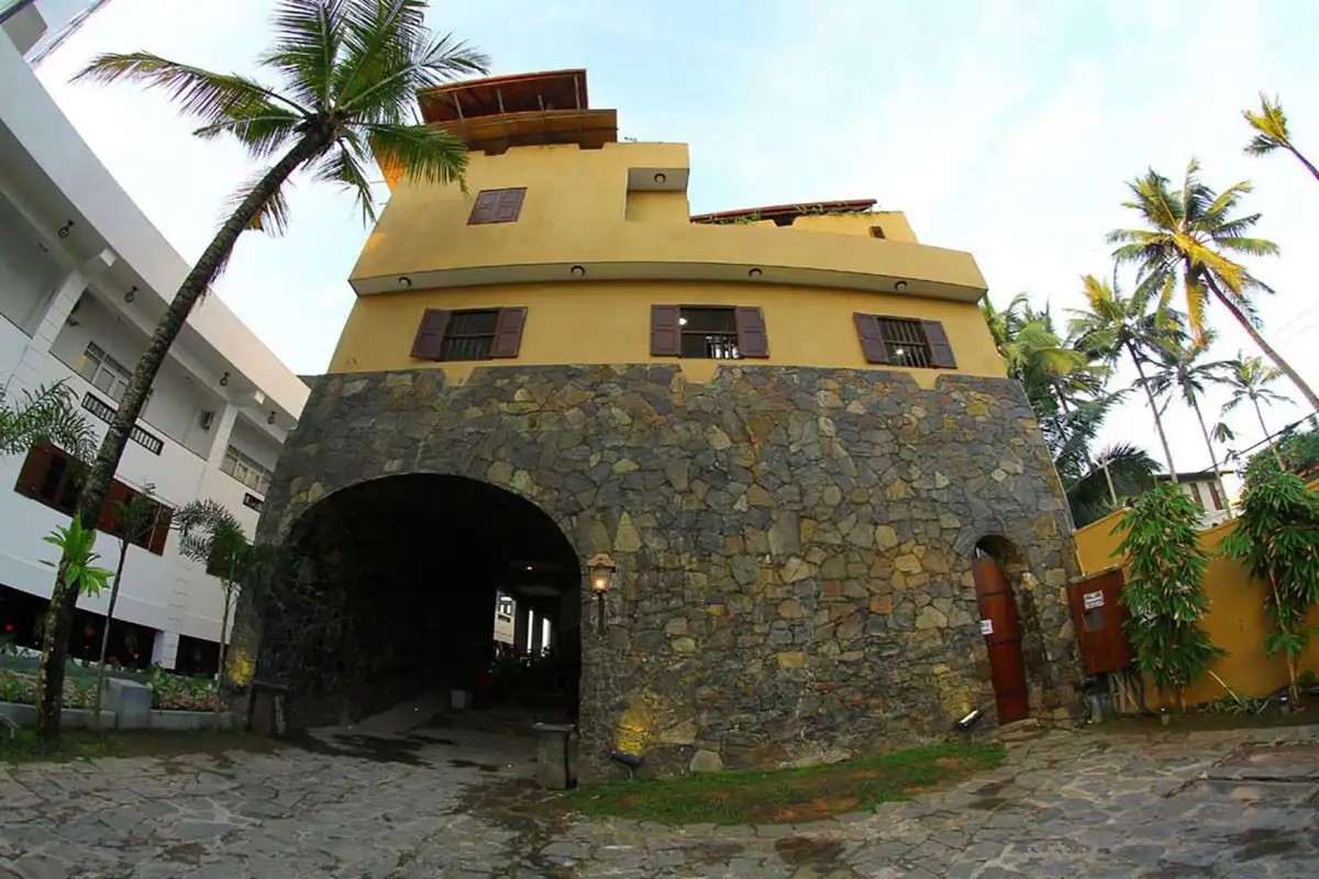 ROCK FORT HOTEL & SPA