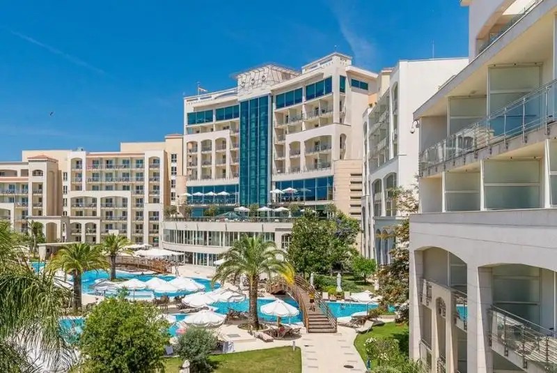 SPLENDID CONFERENCE & SPA RESORT 