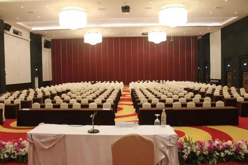 CENTRA GOVERNMENT COMPLEX HOTEL & CONVENTION CENTRE CHAENG WATTHANA