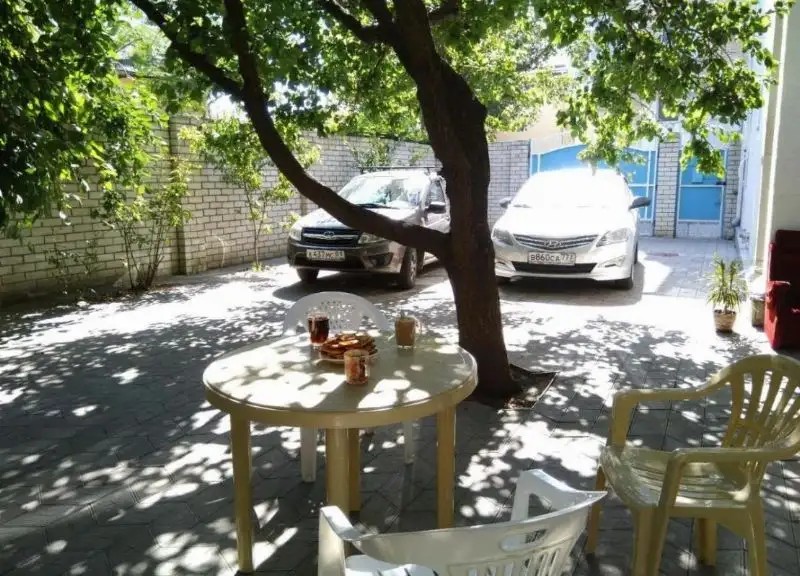 СВОИ ЛЮДИ