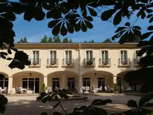 КРОНОН ПАРК ОТЕЛЬ