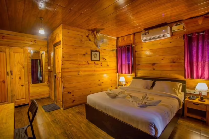 INNER LIVING AYURVEDA & YOGA RETREAT