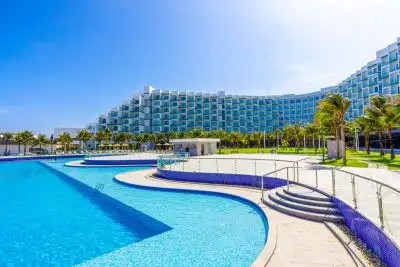 LUGANO HOTEL & RESORT CAM RANH