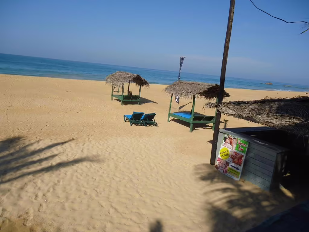 WHITE PEARL BEACH