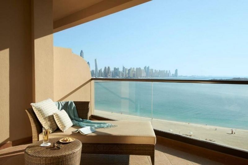 deluxe heritage palm sea view with balcony