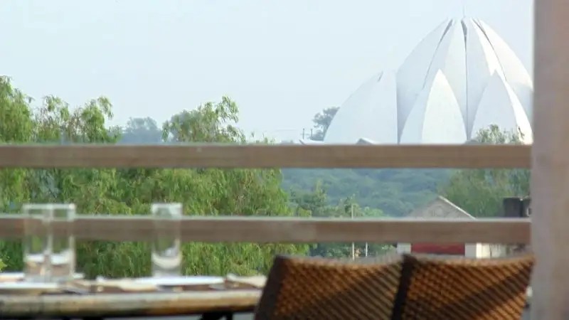 TAVISHA VILLA