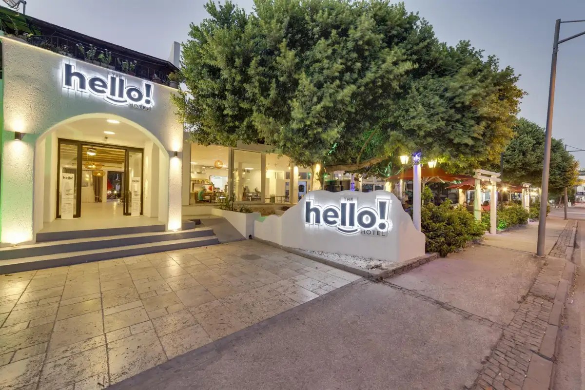 THE HELLO HOTEL 